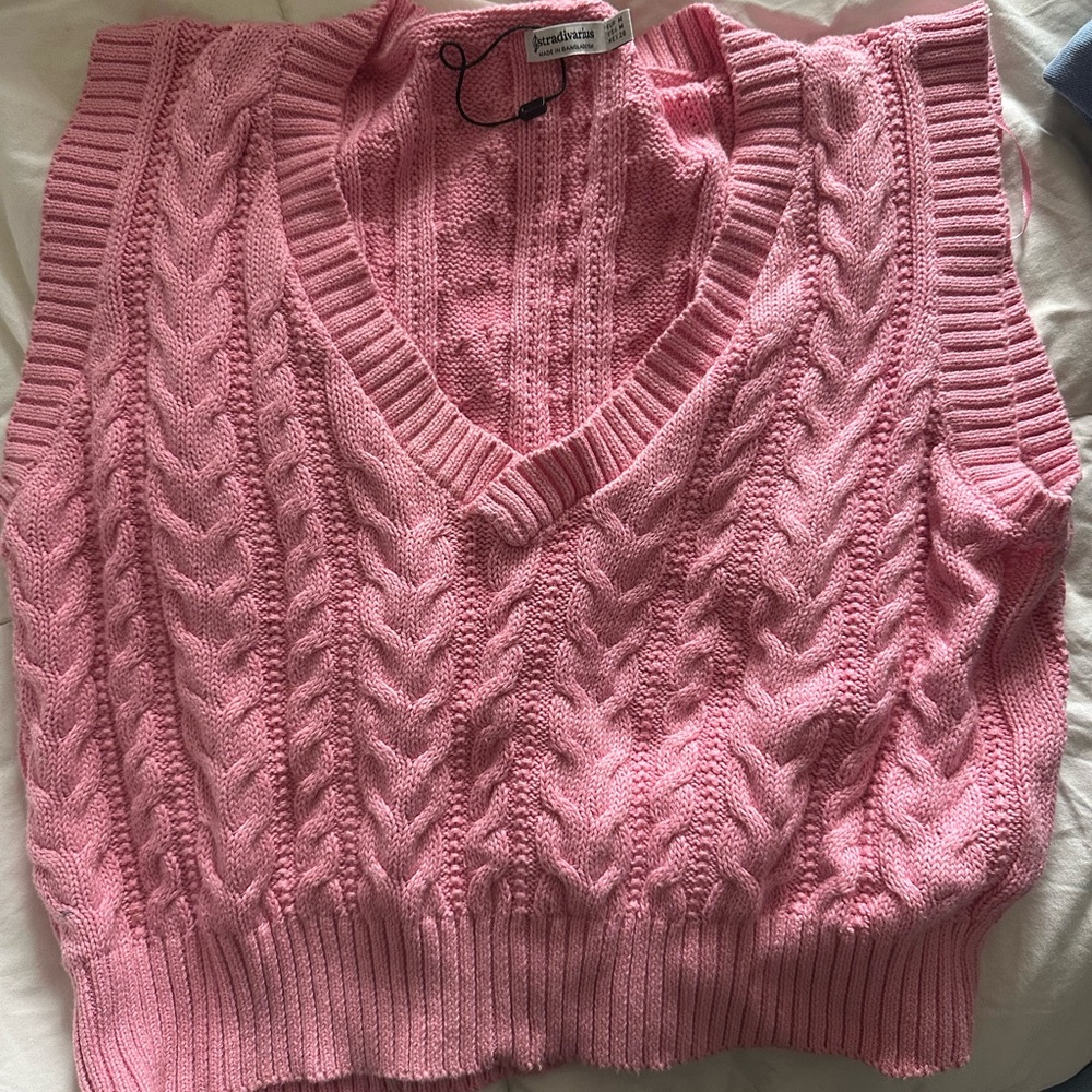 Stradivarius Pink V-Neck Sweater